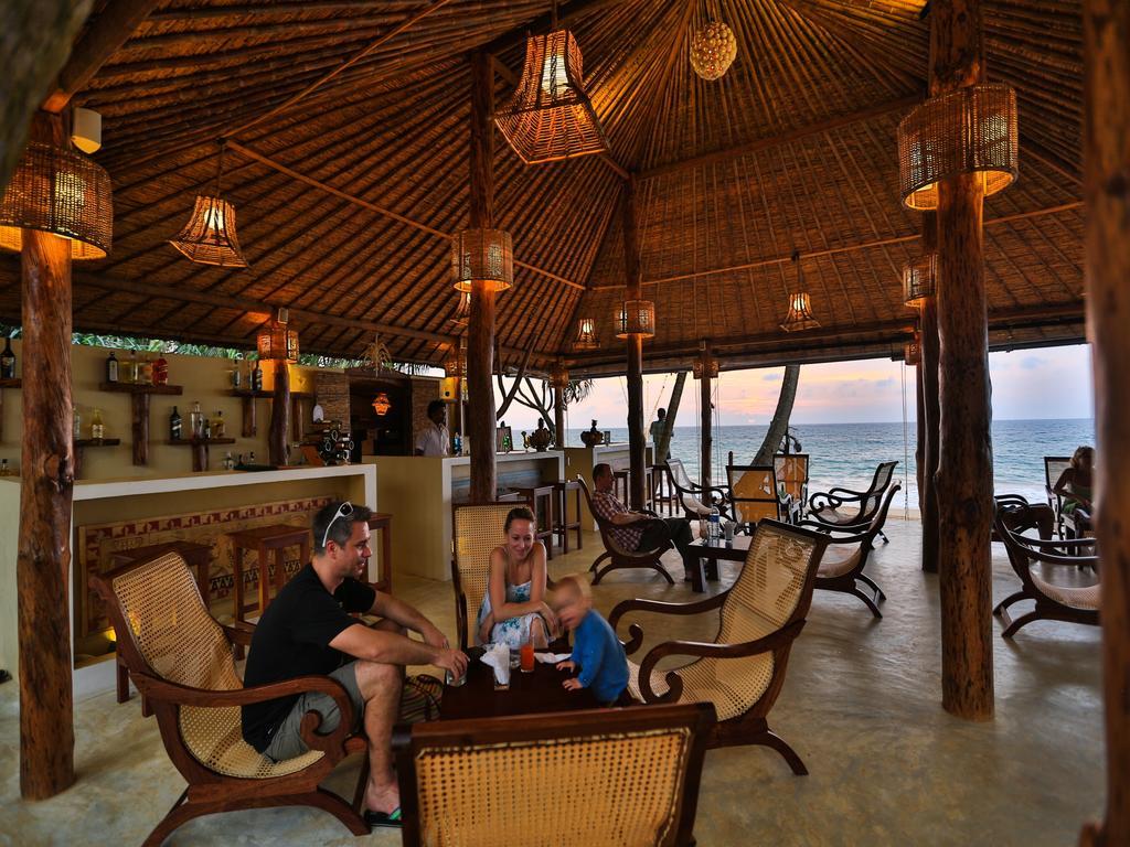 Thejan Beach Cabanas Bentota Exterior foto