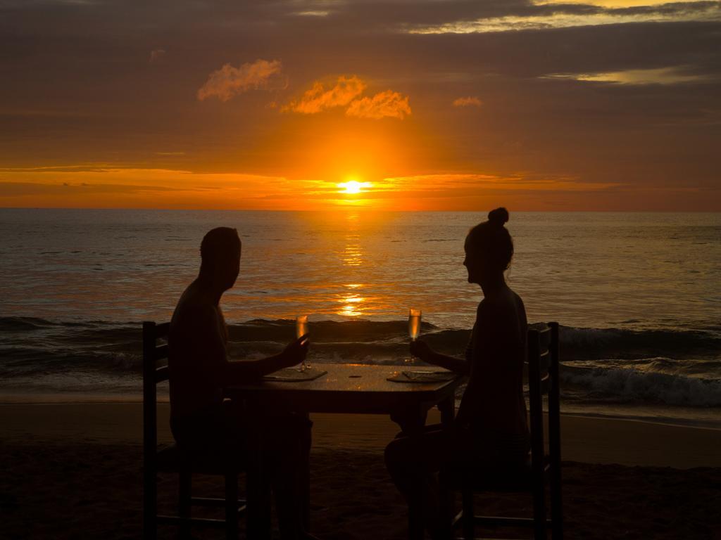 Thejan Beach Cabanas Bentota Exterior foto