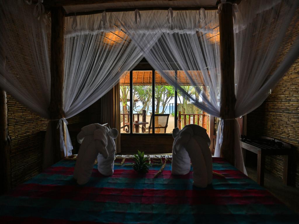 Thejan Beach Cabanas Bentota Quarto foto