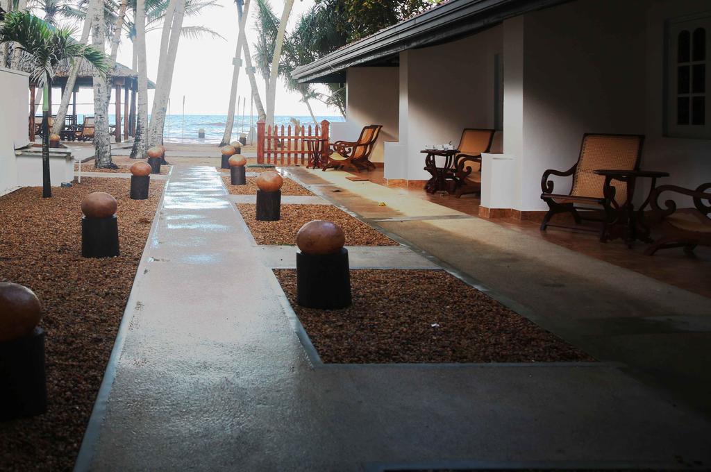 Thejan Beach Cabanas Bentota Exterior foto