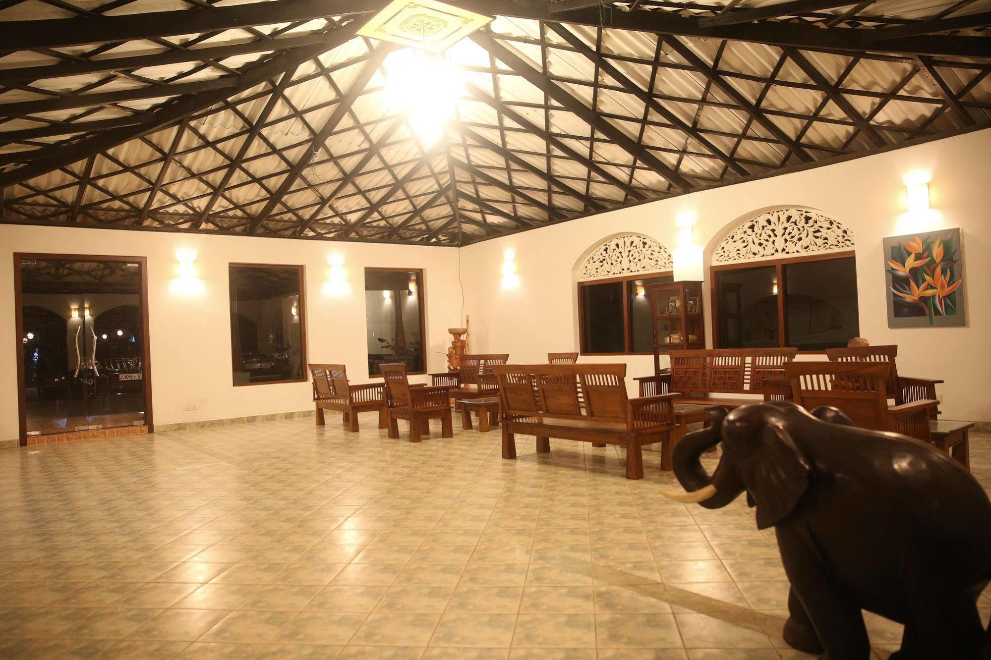 Thejan Beach Cabanas Bentota Exterior foto