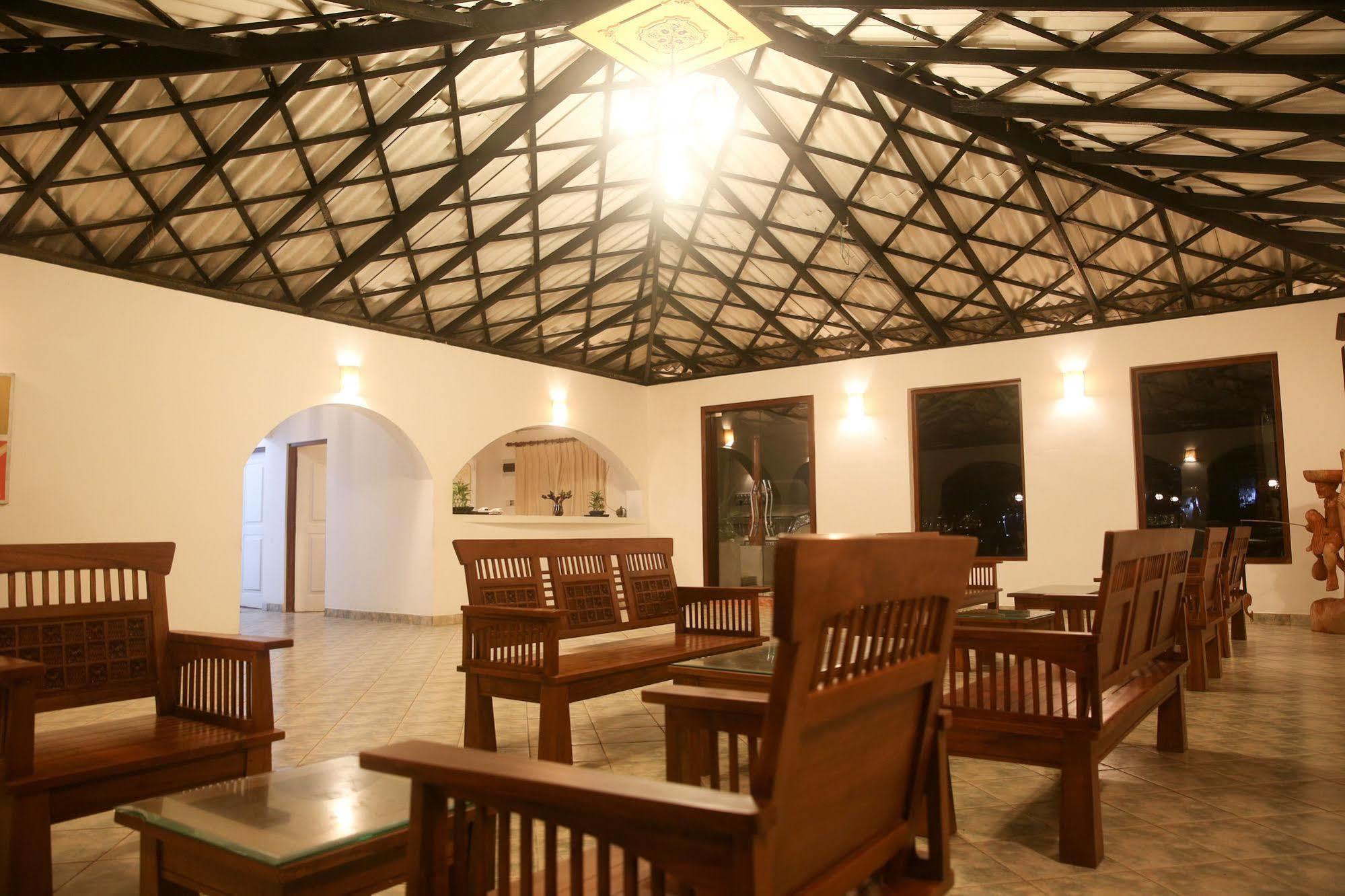 Thejan Beach Cabanas Bentota Exterior foto
