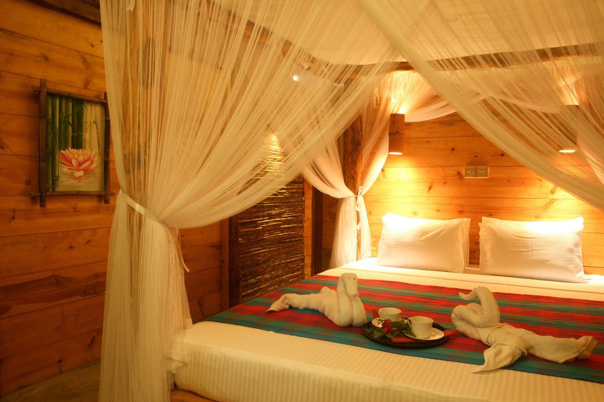 Thejan Beach Cabanas Bentota Exterior foto