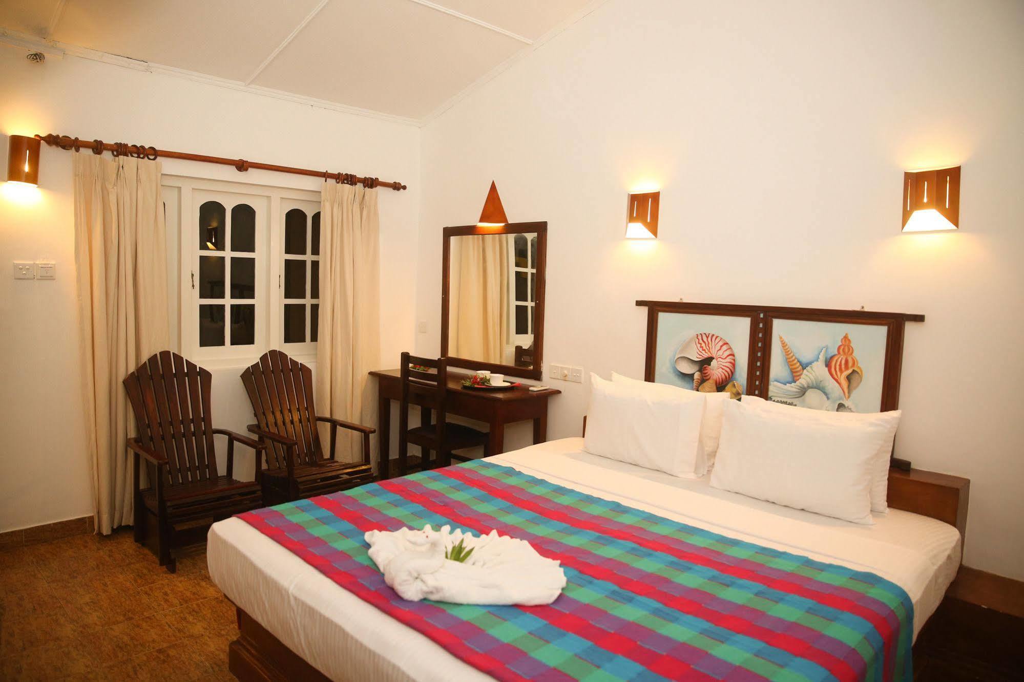 Thejan Beach Cabanas Bentota Exterior foto
